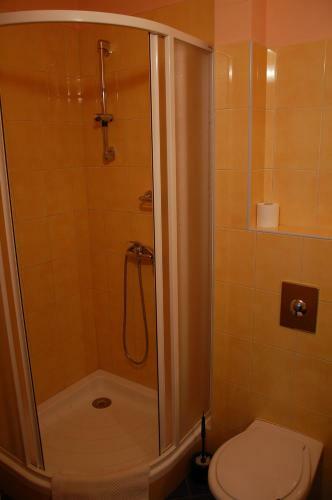 Hostal Pension Garni