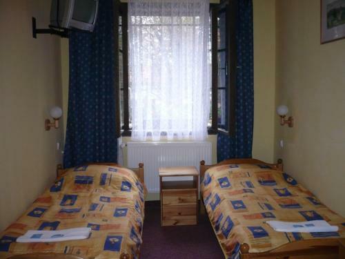 Hostal Pension Garni