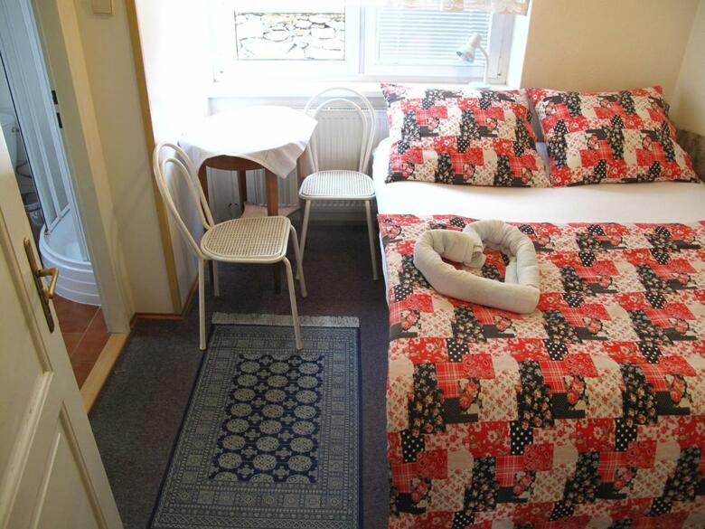 Hostal Pension Ingrid