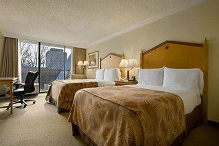 Clarion Hotel Medical Center