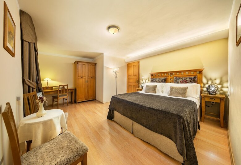Castle View Apartments