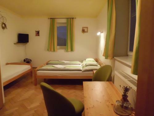 Hostal Pension Maate