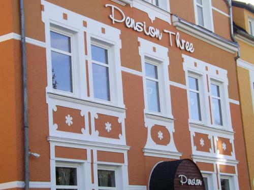 Hostal Pension Three