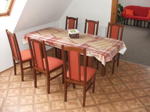 Pr�zdninov� D?m Josef?v D?l