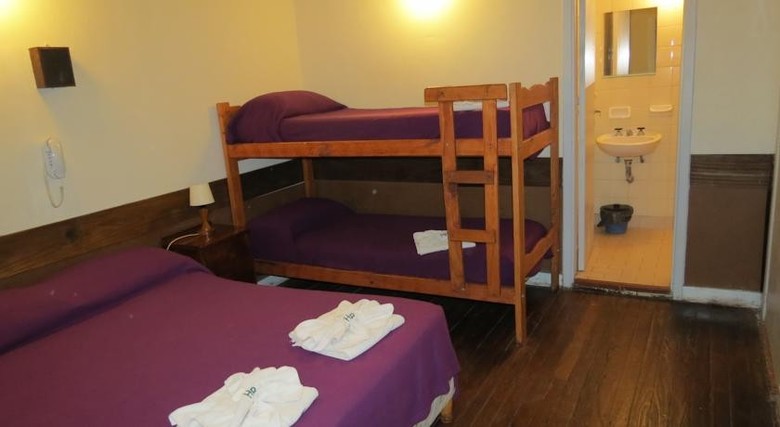 Hotel Raglan