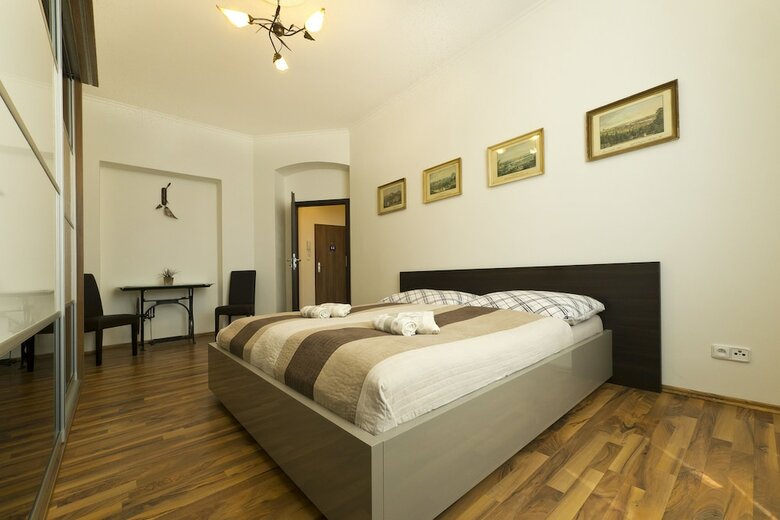 Apartment - Karla Capka Street
