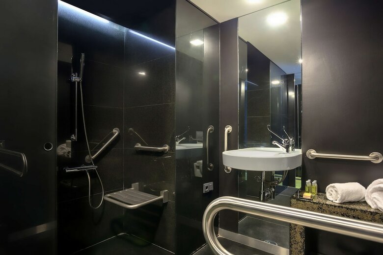 Hotel Double Tree Hilton Fontana