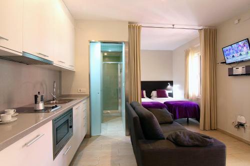 Classbedroom Apartments I