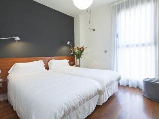 Inside Barcelona Apartments Mercat