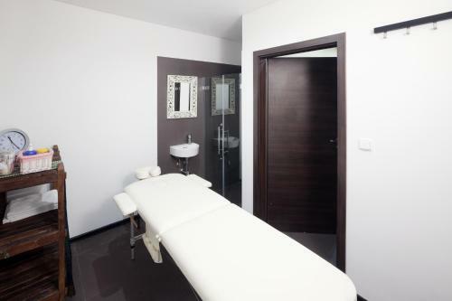 Pytloun Travel Hotel