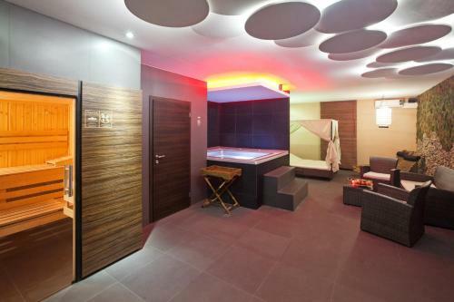 Pytloun Travel Hotel