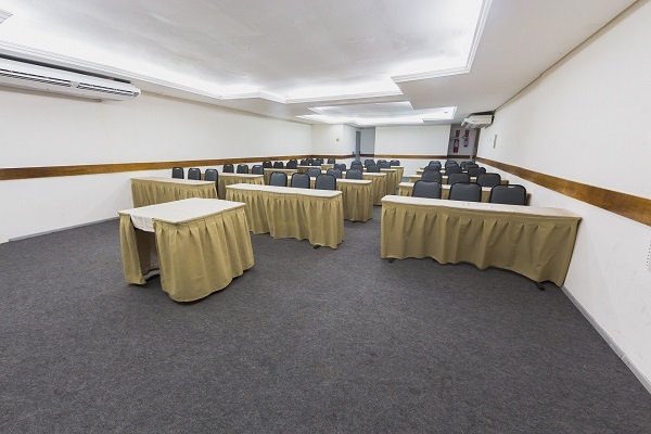 X�nius Hotel