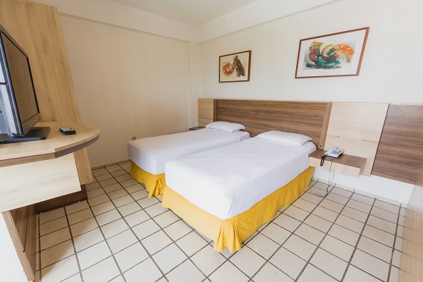 X�nius Hotel