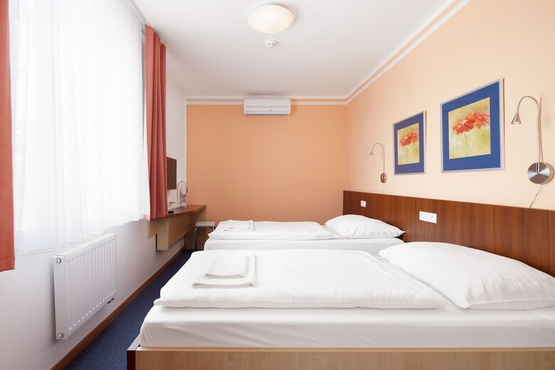 Hotel Nikolas