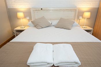 Fuster Apartments