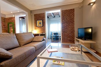 Fuster Apartments