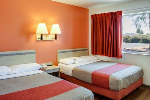 Motel 6 Bakersfield South