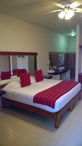 Posada Auto Hotel Para�so Inn