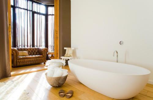 Destinationbcn Apartment Suites In Barcelona