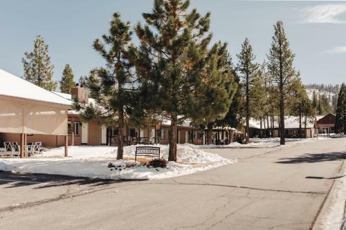 Hotel Vintage Lakeside Inn