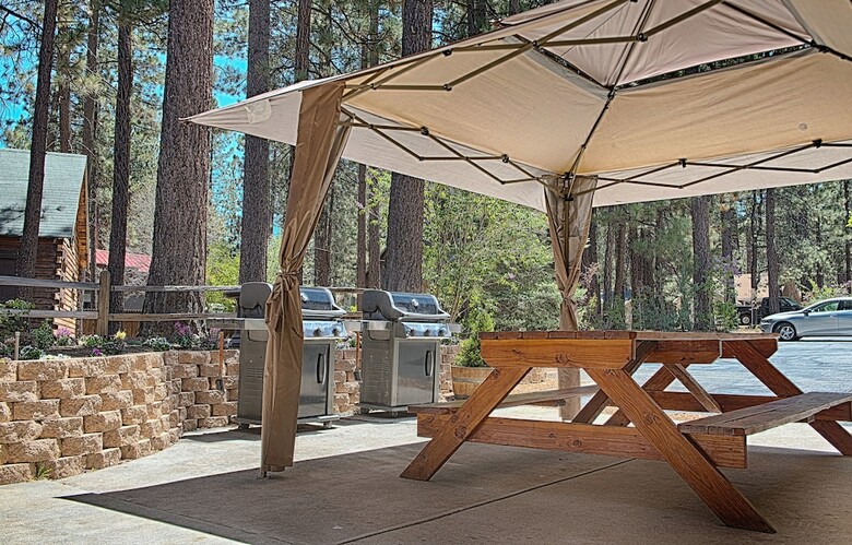 Hotel Snow Lake Lodge