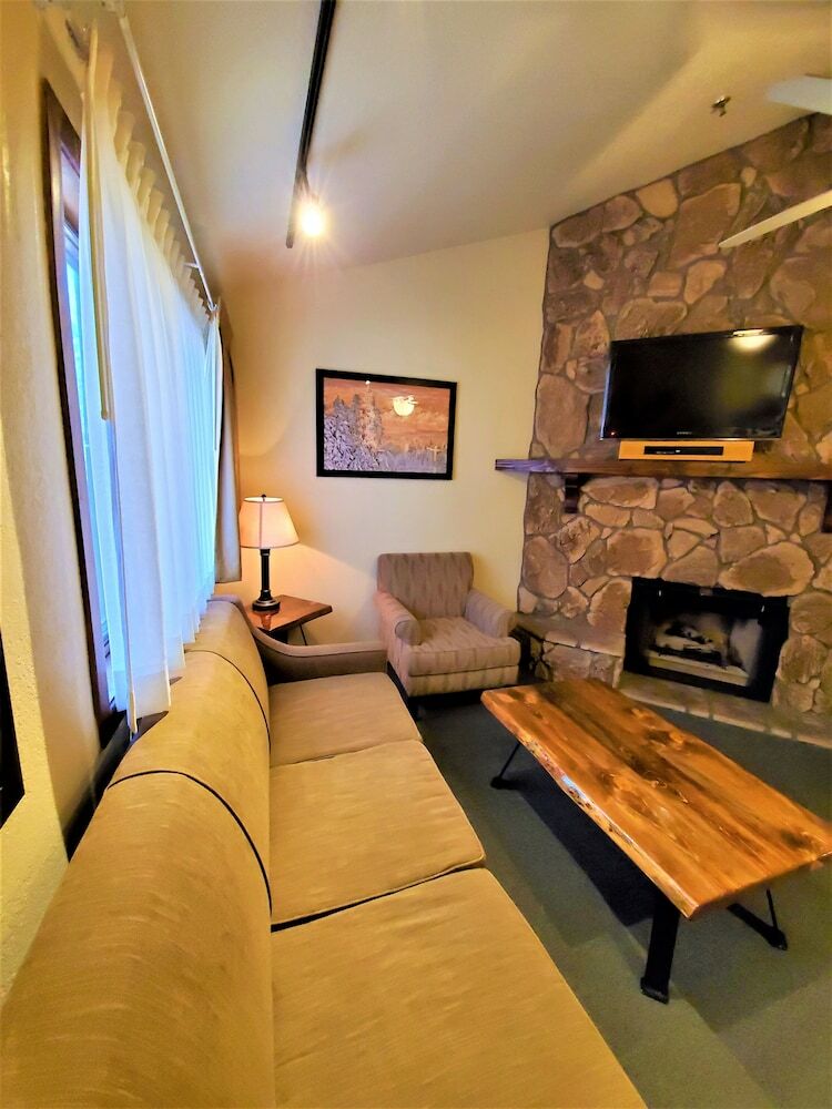 Hotel Snow Lake Lodge