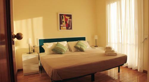 Alguera Apartments Napols