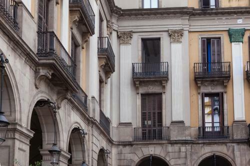 Ramblas Apartments