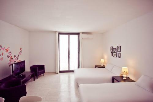 Ramblas Apartments