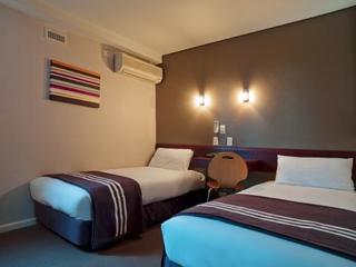Y Hotel City South