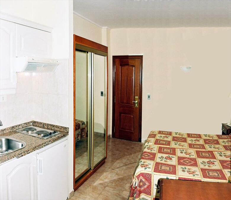 Apartamentos Tropical