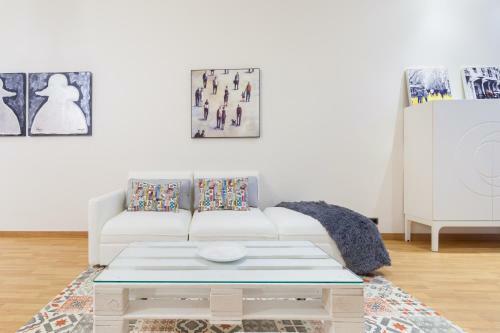 Bcn Whynot Fira Apartments
