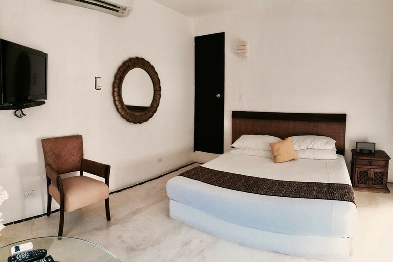 Siesta Fiesta Hotel
