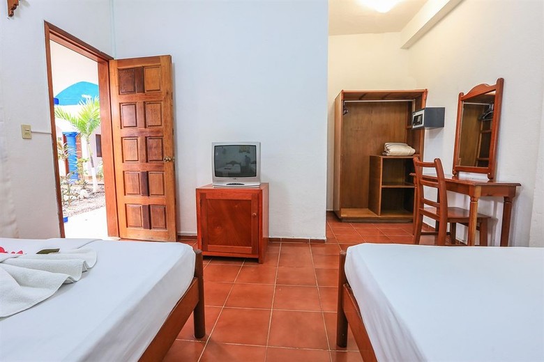 Hotel Maya Azul