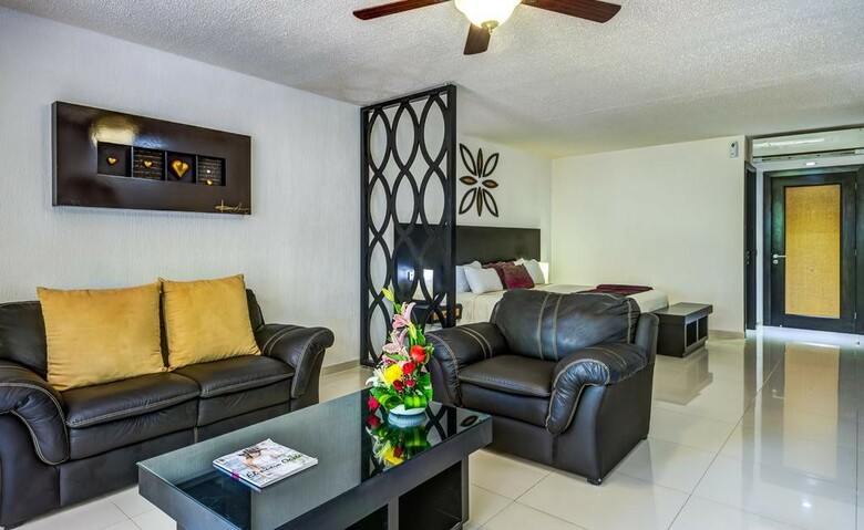 Aparthotel Suites Corazon