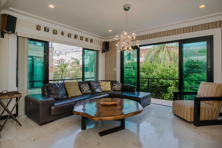 Lotus Apartments