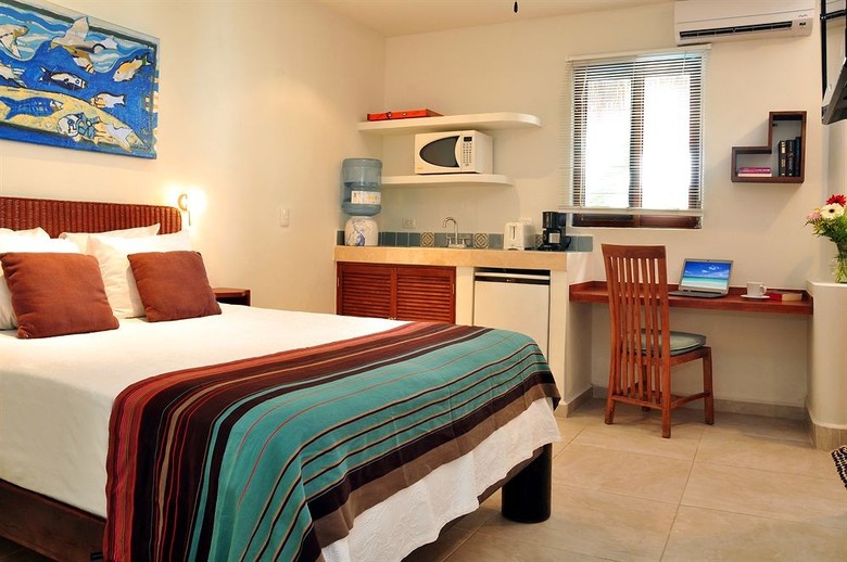 Club Yebo Hotel