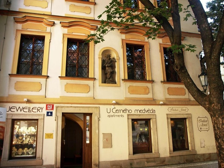 Apartamentos U Cerneho Medveda- At The Black Bear