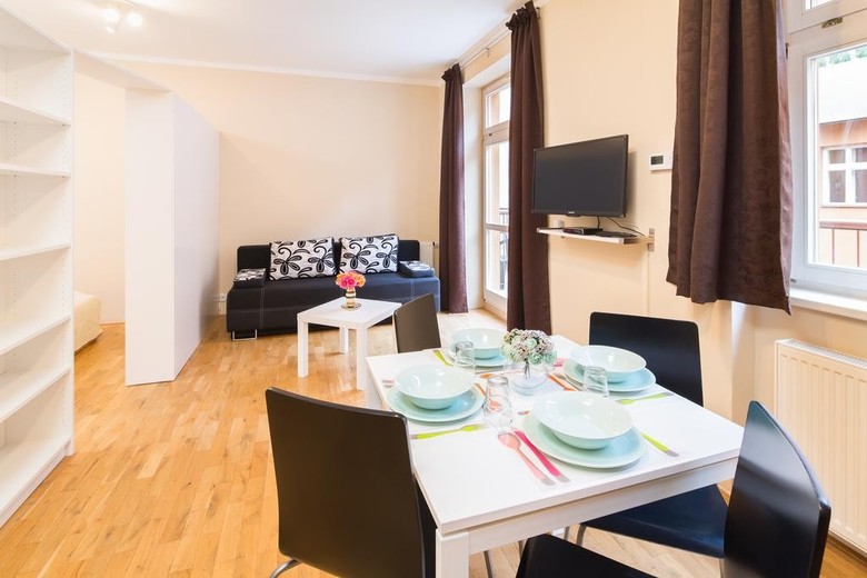Picasso Apartments
