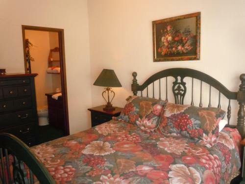 Two-bedroom Deluxe Unit #125 By Escape For All Seasons