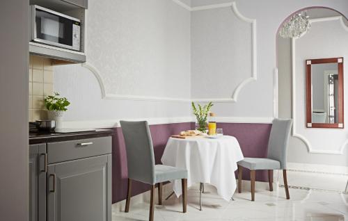 Aparthotel Apartments Almandine