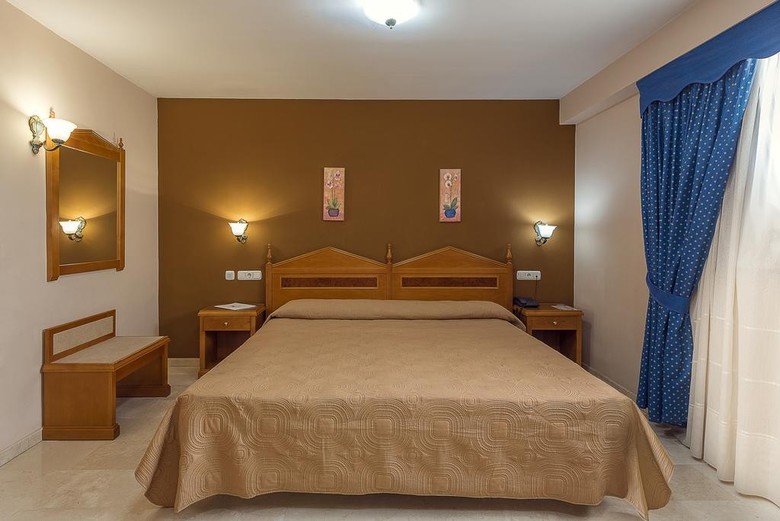 Hotel Ns Albolut