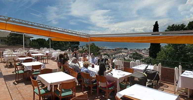 Panoramic Grecs Hotel