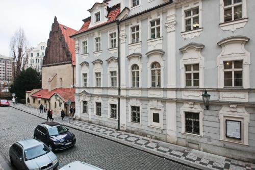 Myhouse Apartments