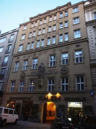 Hostal Church Pension Praha - Husuv Dum