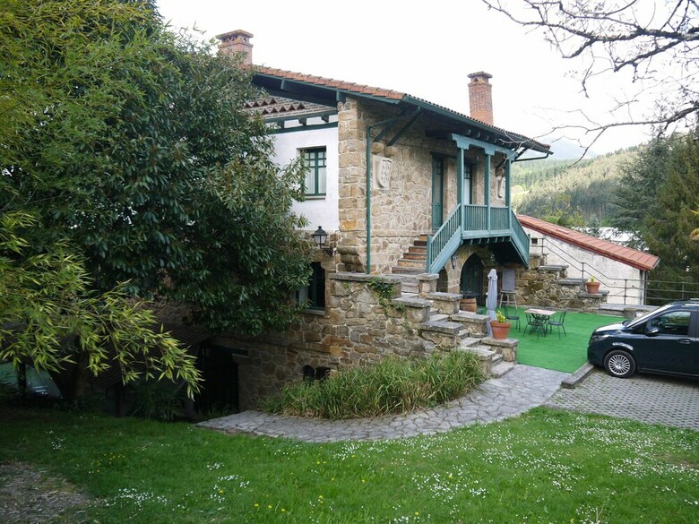 Hotel Rural Isasi