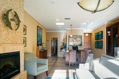 Posada Blue Dolphin Inn
