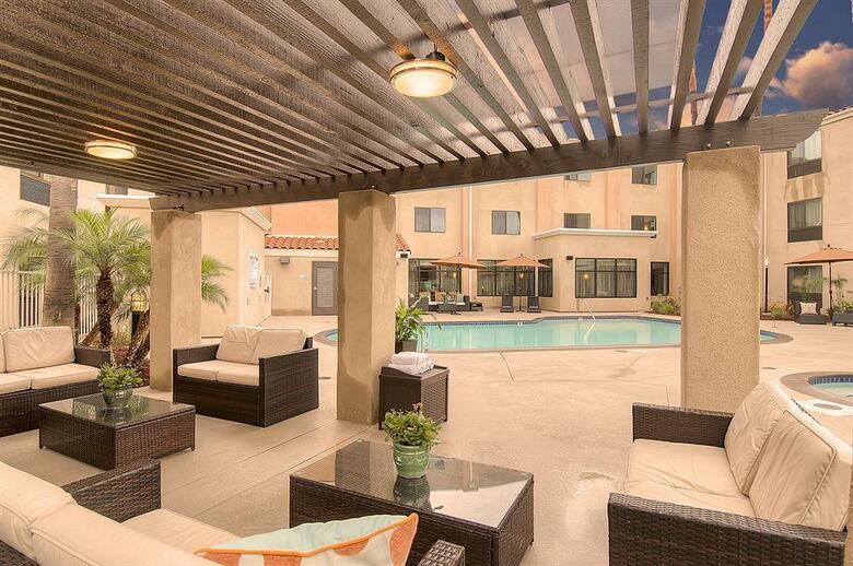 Holiday Inn Express Hotel & Suites Carlsbad Beach