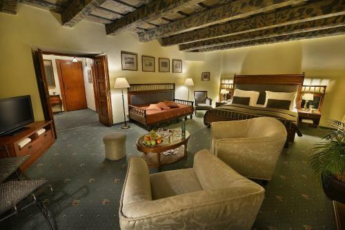 Hotel U 3 Pstrosu