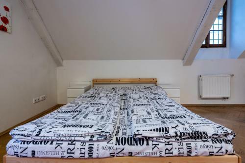 Sg1 Hostel